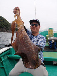 デカイカ　3,250グラム