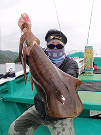 デカイカ　3,200グラム