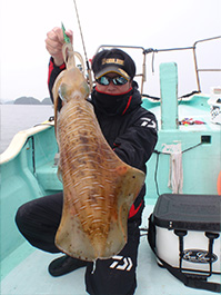 デカイカ　3,190グラム