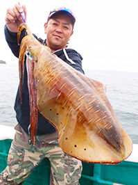 デカイカ　3,840グラム