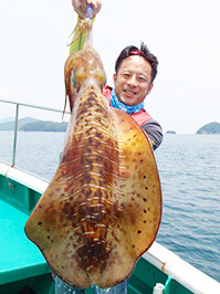 デカイカ　3,890グラム