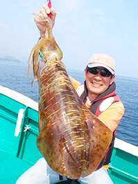 デカイカ　3,010グラム