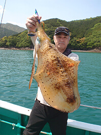 デカイカ　3,000グラム